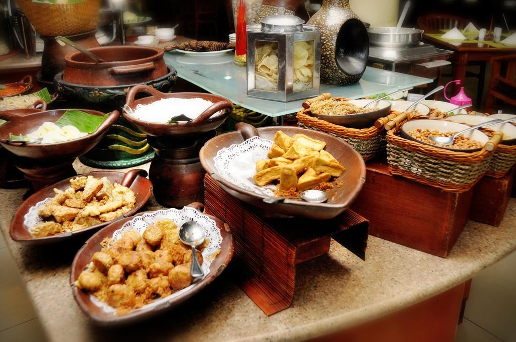 帕恩达昂恩酒店 三宝垄 外观 照片